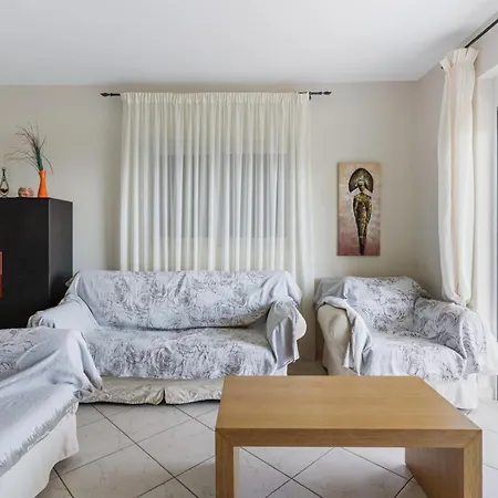 Adiora - Luxury Spacious For Big Groups *
