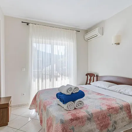 Villa Adiora - Luxury Spacious For Big Groups Sývota