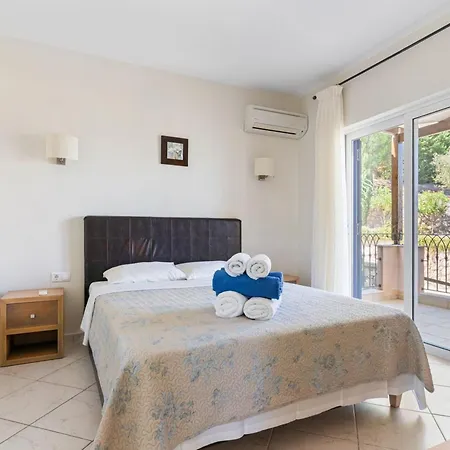Villa Adiora - Luxury Spacious For Big Groups Sývota