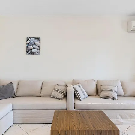 Villa Adiora - Luxury Spacious For Big Groups *